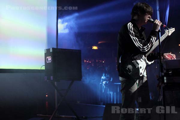 PANDA BEAR - 2010-03-10 - PARIS - Cabaret Sauvage - 